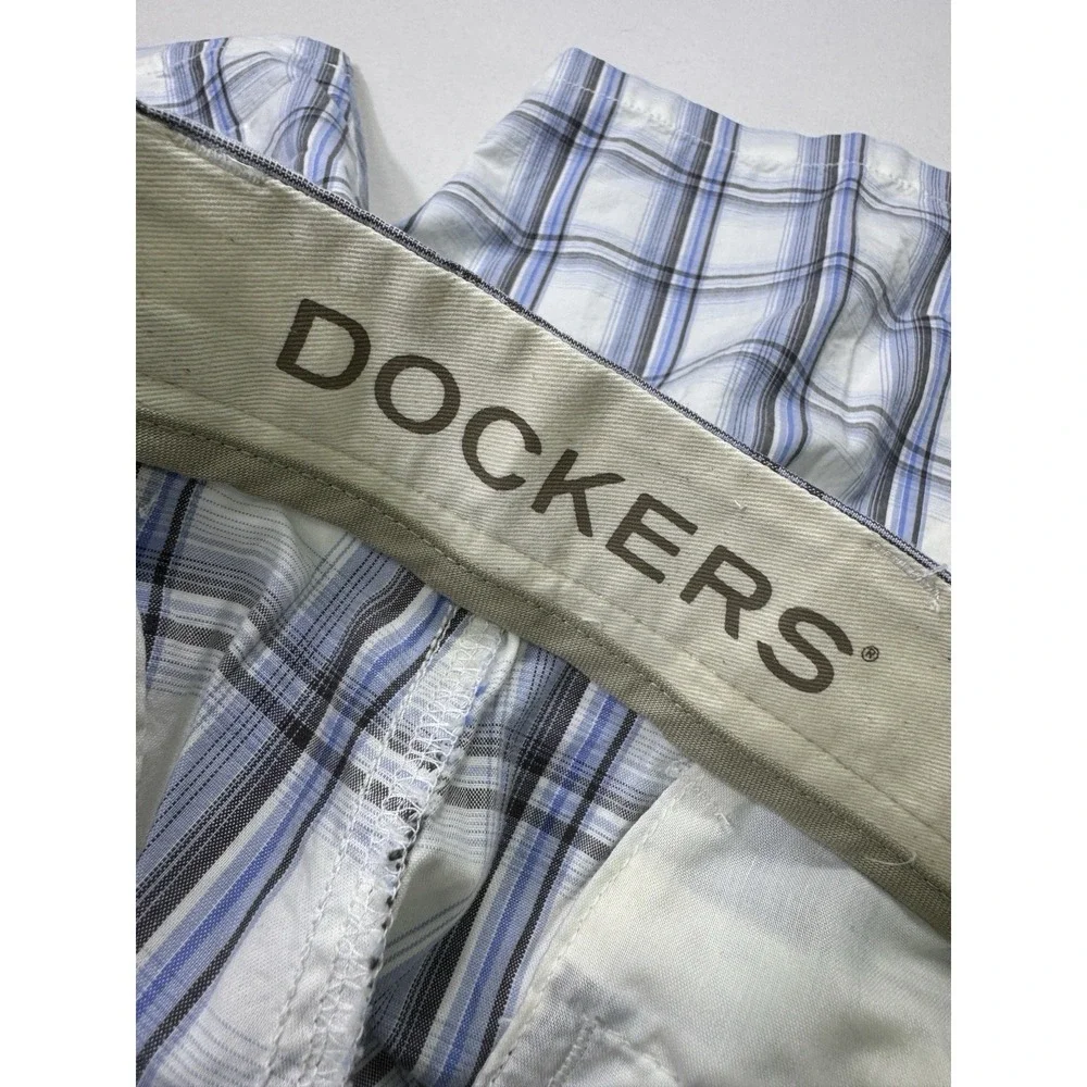 Dockers Blue White Plaid Shorts Men's 40x10 NWT Cotton Casual Modern Outdoor